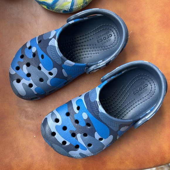 Little Boys Crocs Sandals, two pairs, size 9 boy toddler - Picture 5 of 5